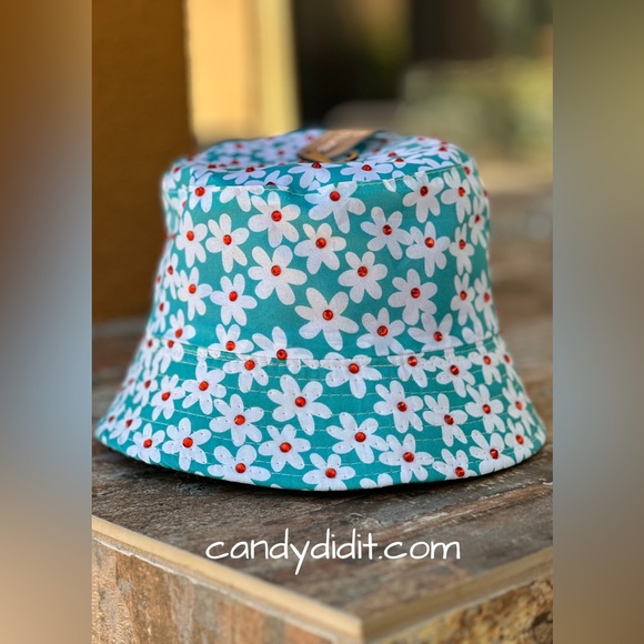 NWT Adorable Dazzle Daises Bling Bucket Hat By Candy Did It! - Picture 3 of 3
